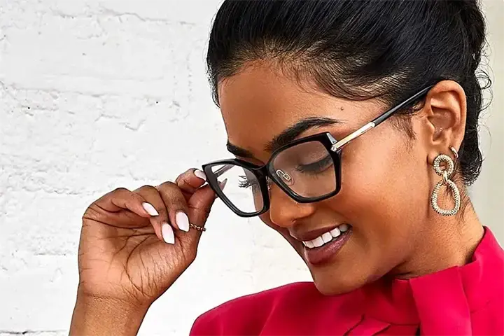Lady wearing eyeglasses